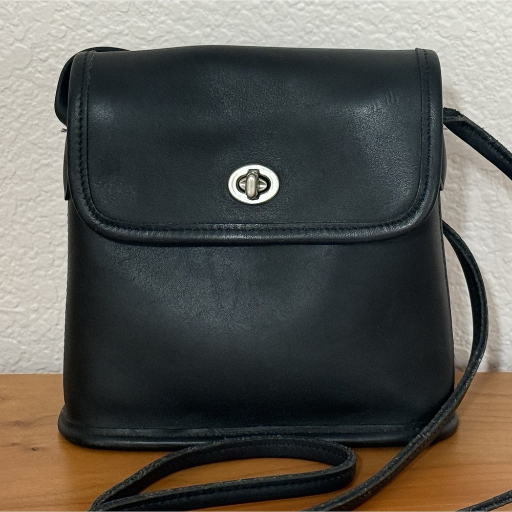 Vintage Coach 9049 Mini Tango Flap Black Leather Crossbody Bag Nickel Turn Lock